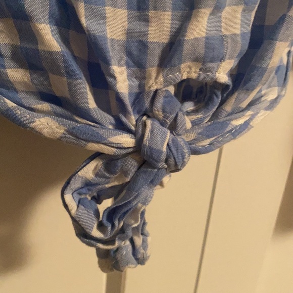 ✨ANY 2 FOR 15 ANY 3 FOR 20✨- Forever21 Off Shoulder Blue and White Gingham Top - Picture 3 of 10